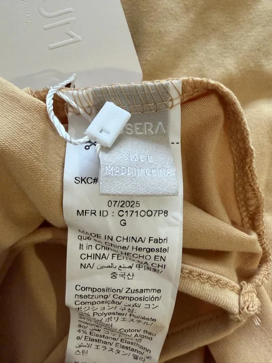 Asymmetric Fitted Ruched Tank Top - Women - Picture 10 of 10